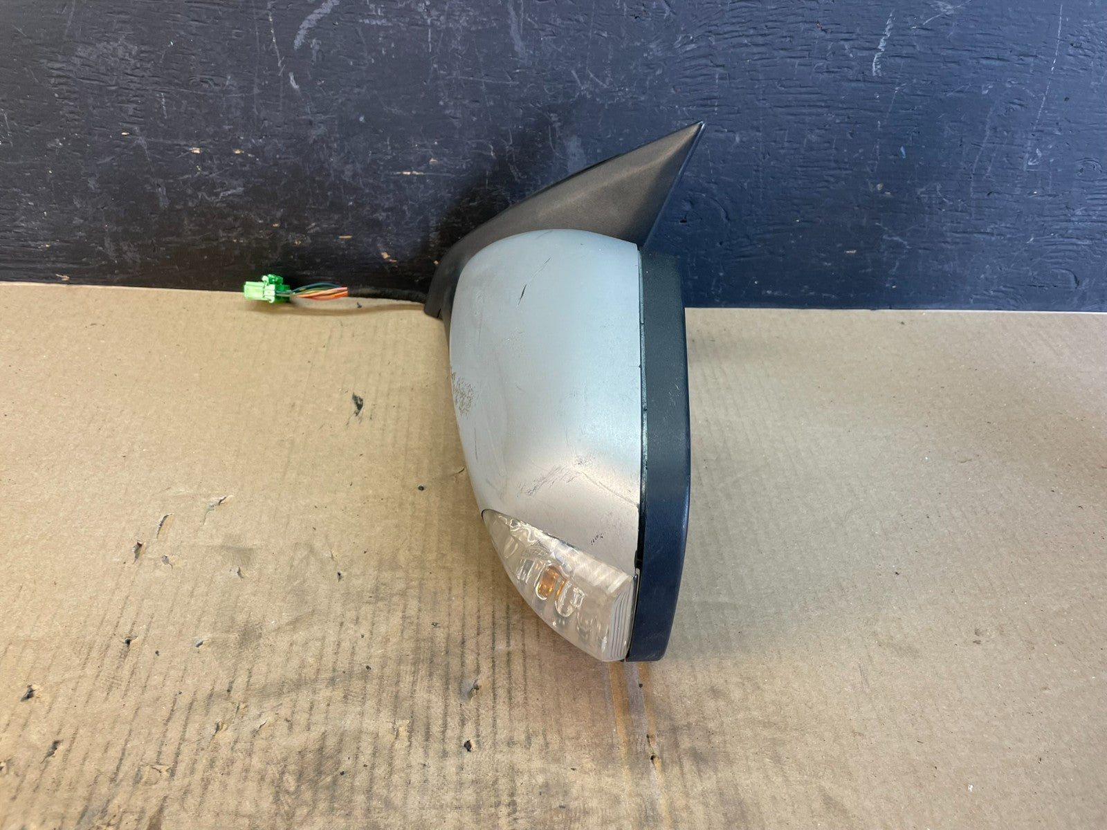 2007 to 2014 Volvo XC90 Left Driver View Door Trn Signal Mirror AB7931 MS1