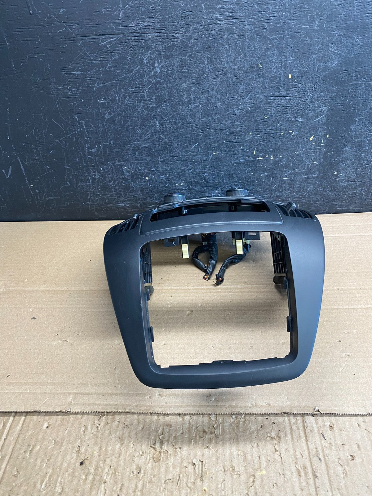 2009-2012 Hyundai Elantra Touring Wagon Front Radio Climate Control Bezel AG00942