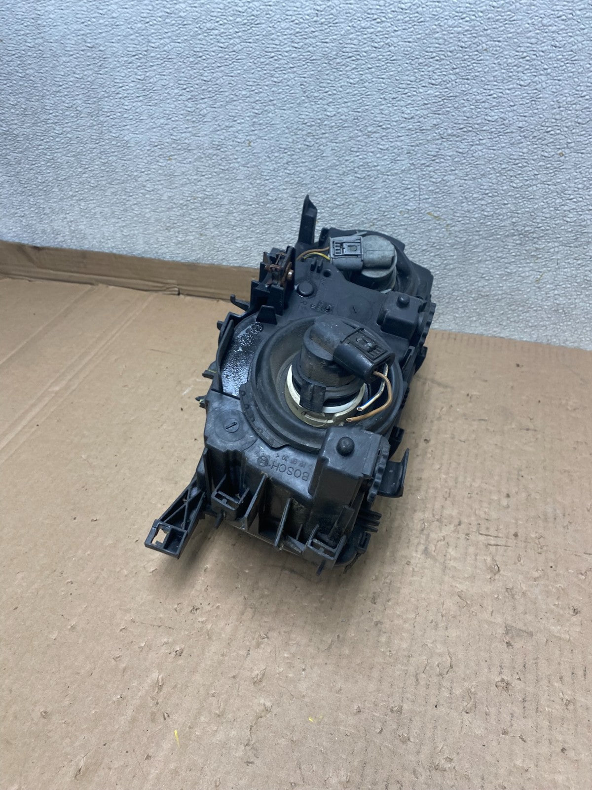 2000 to 2003 BMW 325Ci 330Ci E46 Coupe Right Side Halogen Headlight U8635 DW9