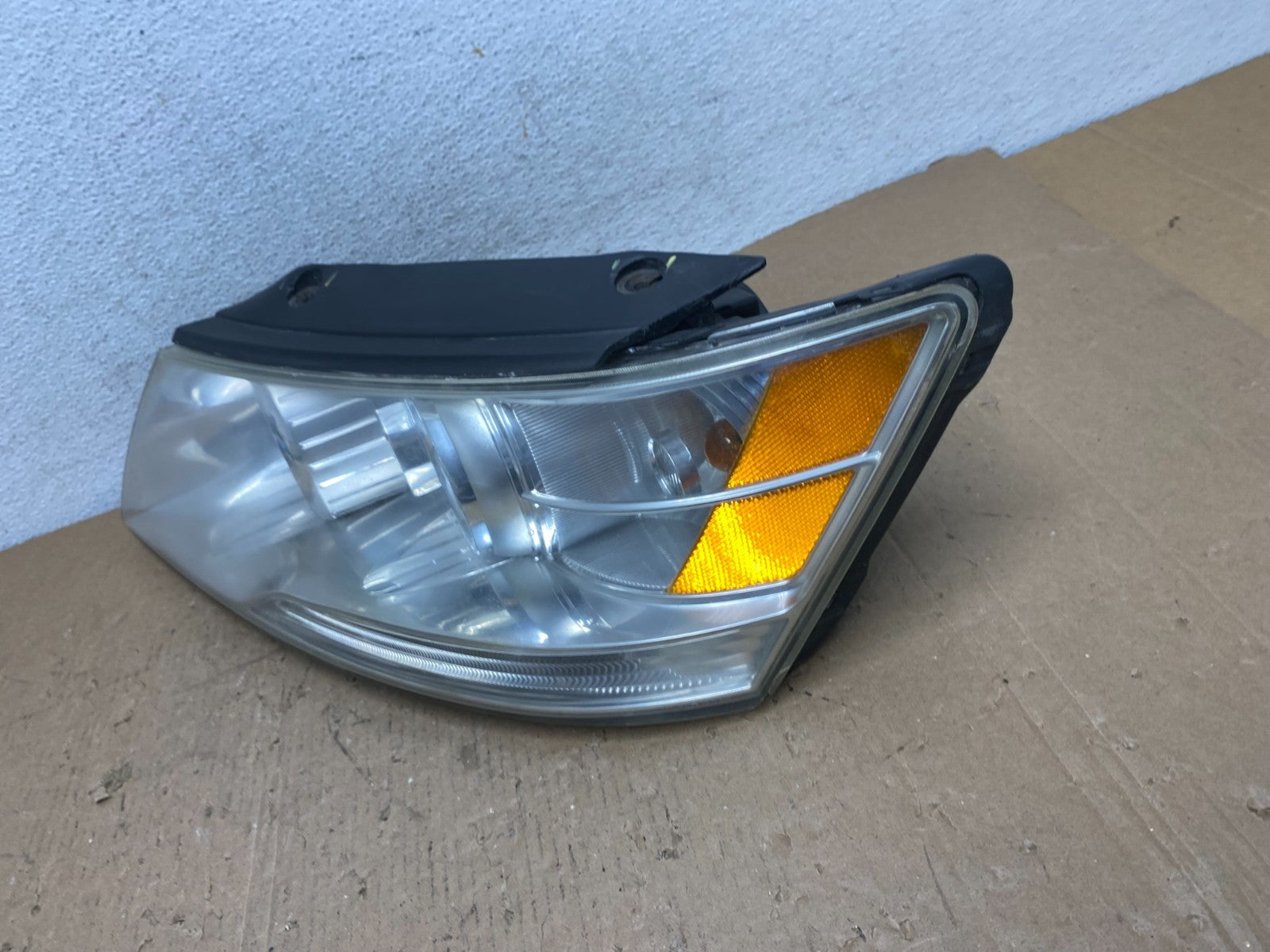 2009 - 2010 Hyundai Sonata Left Driver LH Side Headlight Halogen AD8186 DW1