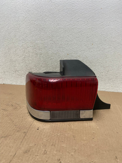 1990 to 1993 Lincoln Continental Left Driver LH Side Tail Light AG4732 LK0