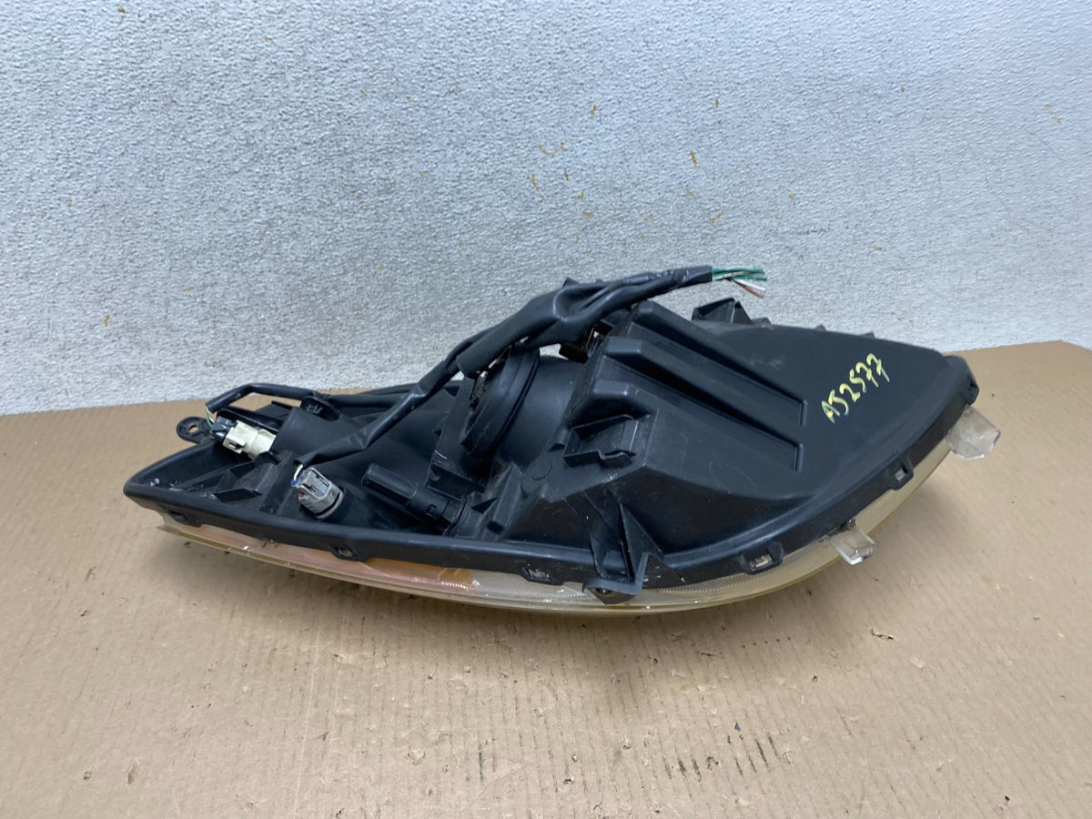 2006-2008 Toyota Yaris Hatchback Left Driver Halogen Headlight AJ2577 DW7