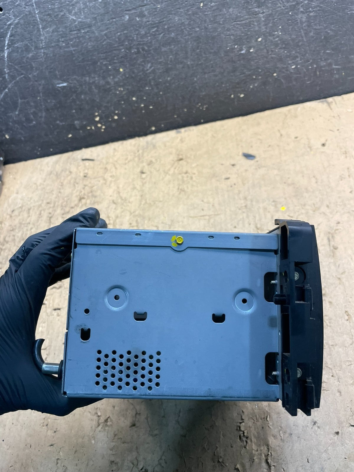 2007 to 2014 GMC Chevy Truck Yukon Silverado AM FM Radio OEM W7007 DG3