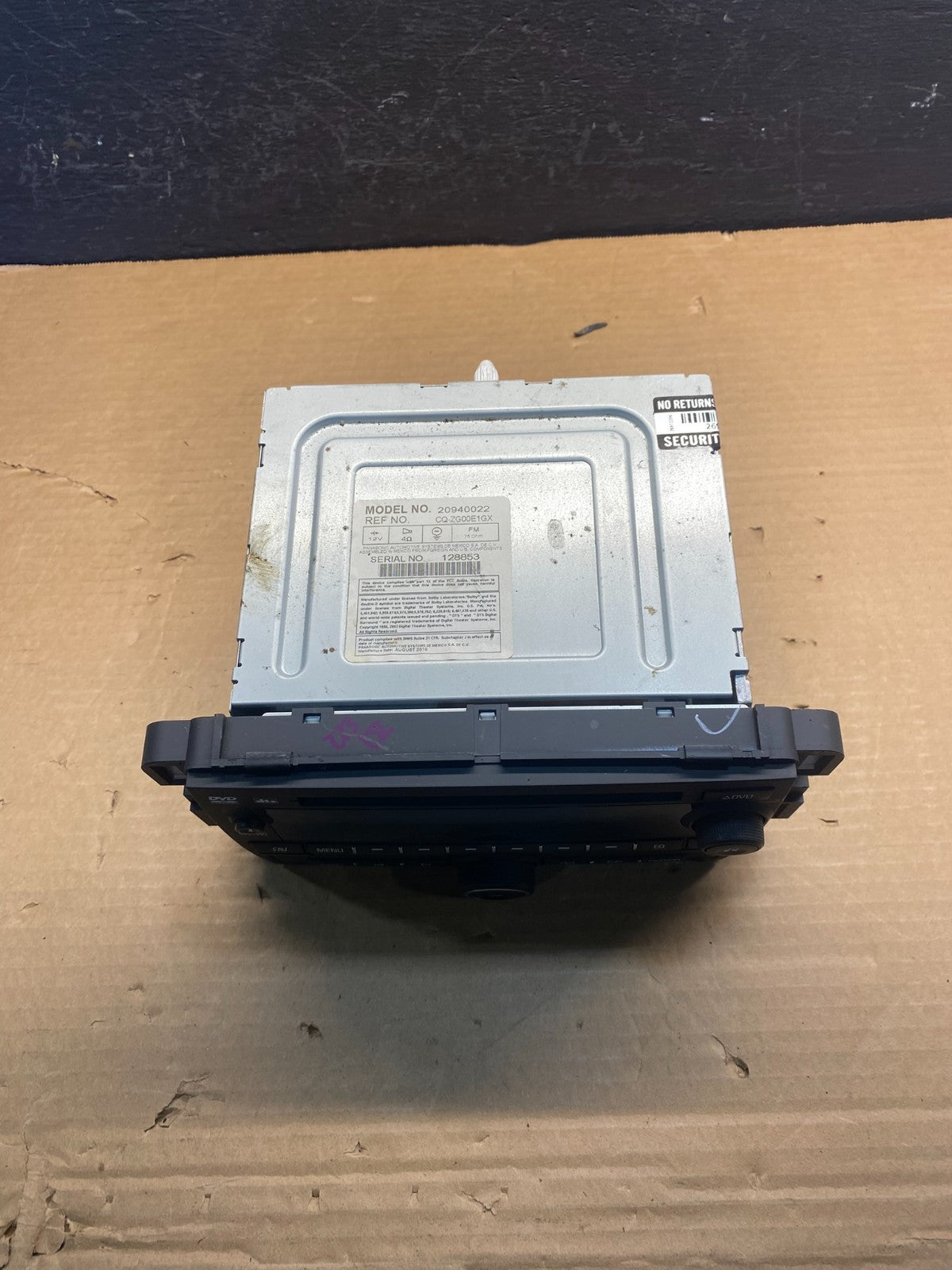 2010 to 2011 Buick Enclave Radio Stereo CD Player Screen Display AC8013 DG3