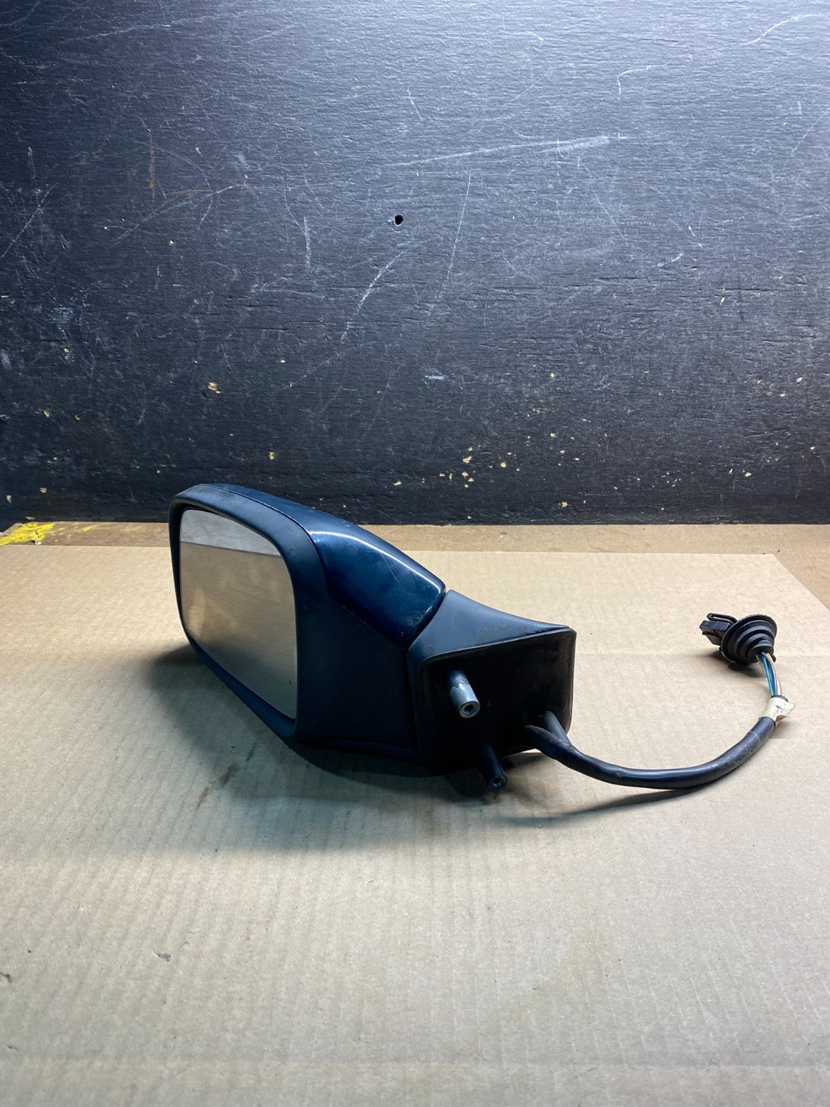 1996 to 2000 Volvo V70 70 Series  Left Driver Side View Door Mirror Z2563 MS11