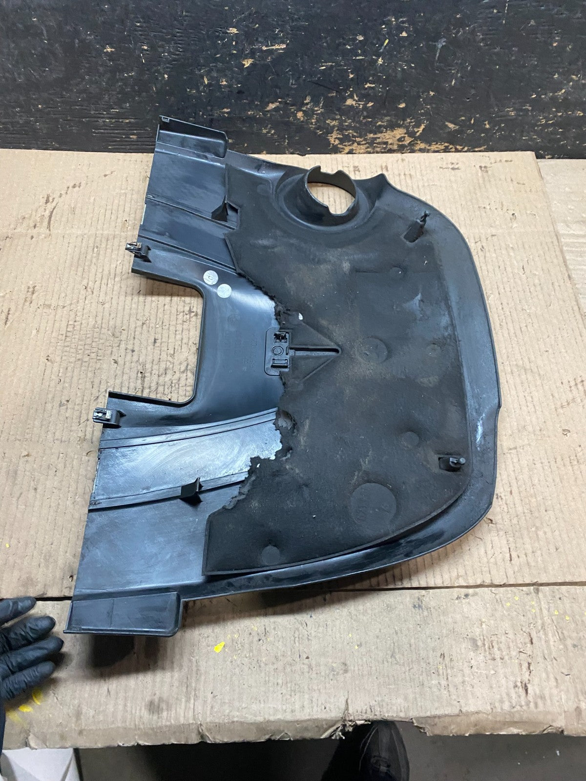 2007 to 2009 Mercedes-Benz E350 Engine Air Intake Cover Cleaner Box OEM W5621 DG6