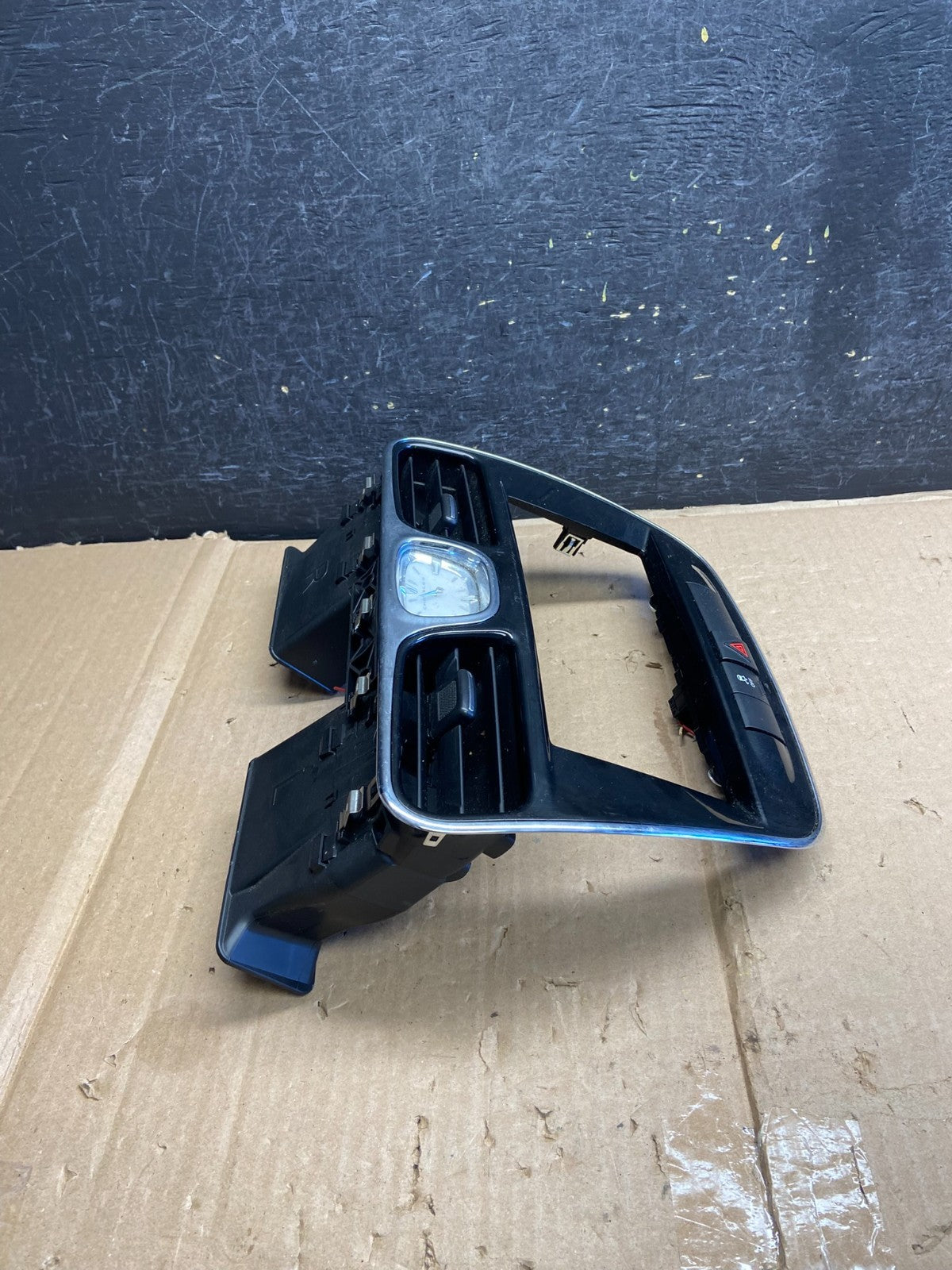 2011-2014 Chrysler 200 Dash Radio Bezel Trim Clock Hazard Bezel AH5661 DG1