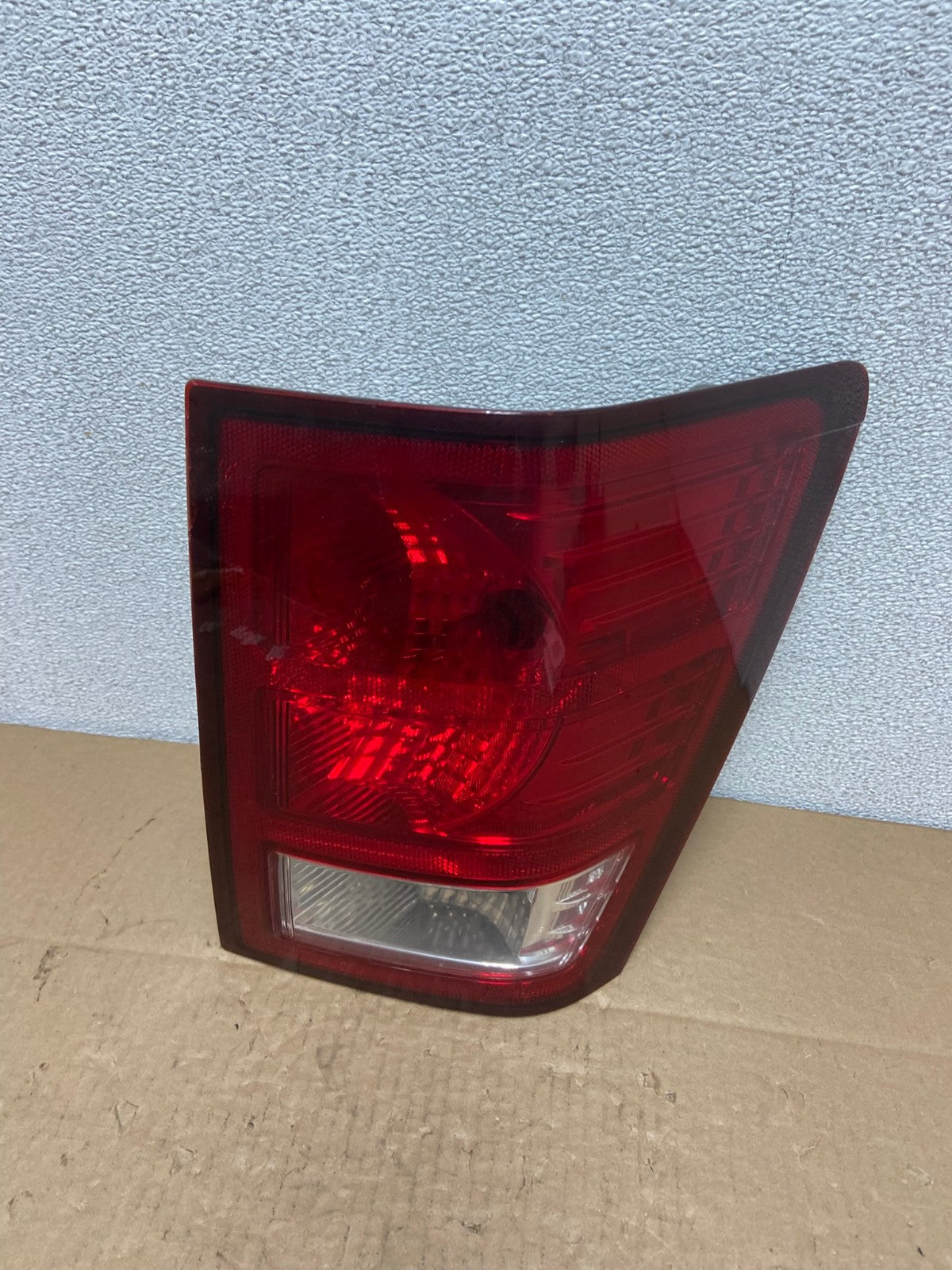 2007 2008 2009 2010 Jeep Grand Cherokee Right Passenger Tail Light Oem AC0167 LK0