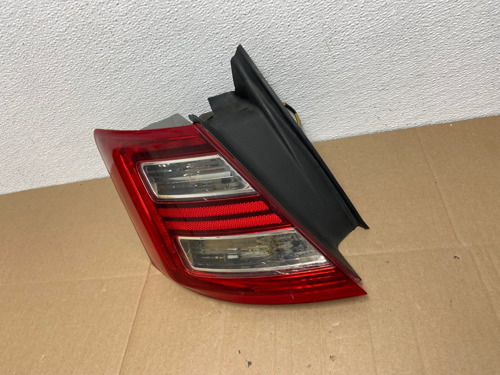 2013-2019 Ford Taurus LED Left Driver Lh Side Tail Light OEM AB8036 LK1