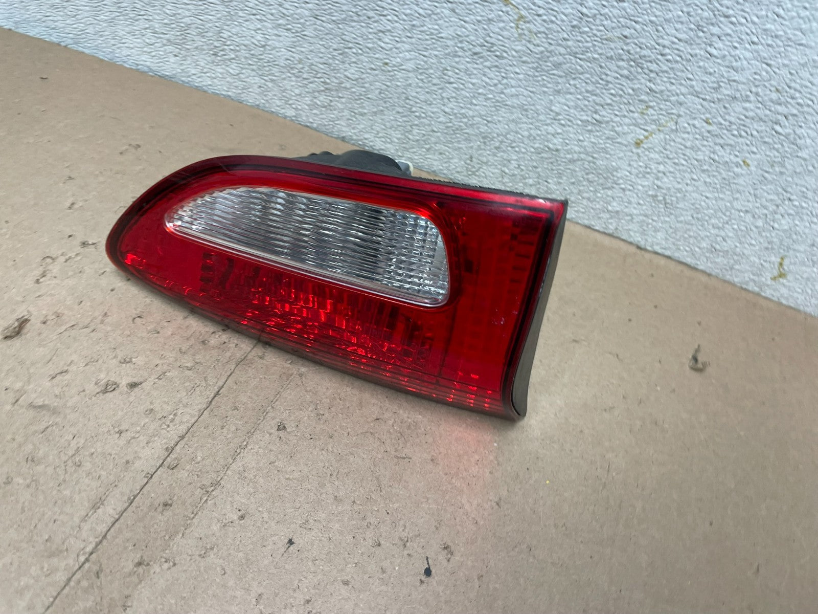 2006 2007 Subaru Tribeca B9 Left Driver Lh Side Tail Light Inner Oem Q4628 DW1