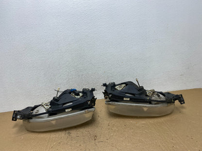 1995 - 1996 Toyota Camry Left+Right Side Set Halogen Headlights AG1327 DW9