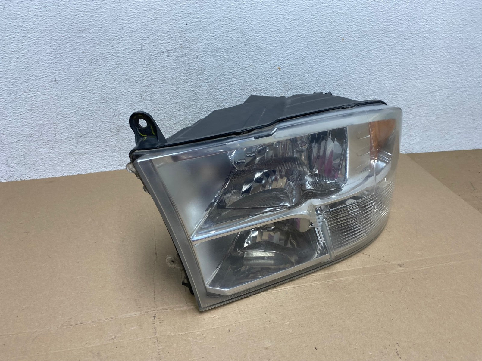 2009 to 2018 Ram 1500 Left Driver LH Side Halogen Headlight AF4366 LK2
