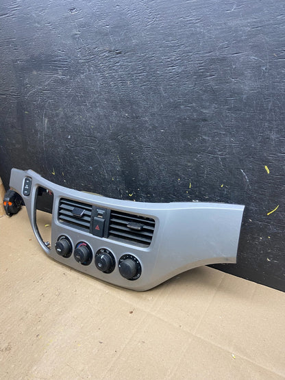 2005 to 2010 Honda Odyssey Radio Climate Control Dash Trim Bezel T9369 DG2