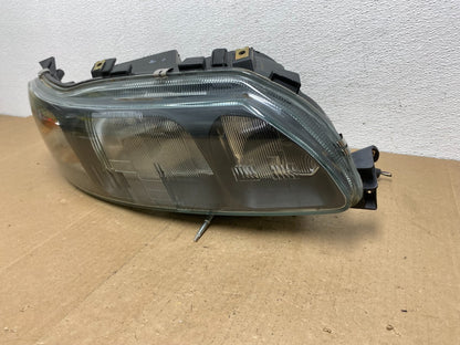 2001 to 2004 Volvo S60 Right Passenger Side Headlight Halogen AC5729 DW1