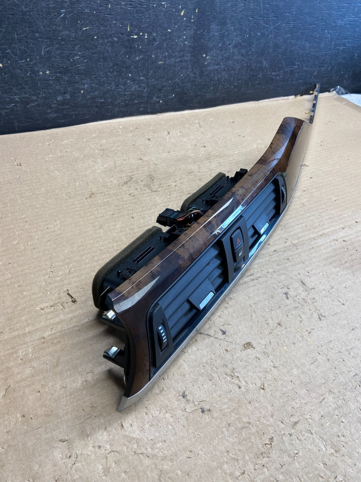 2012-2018 BMW F30 3 320i 328i Front Center Dash Air Vent Panel Trim OE AH3809 DG2