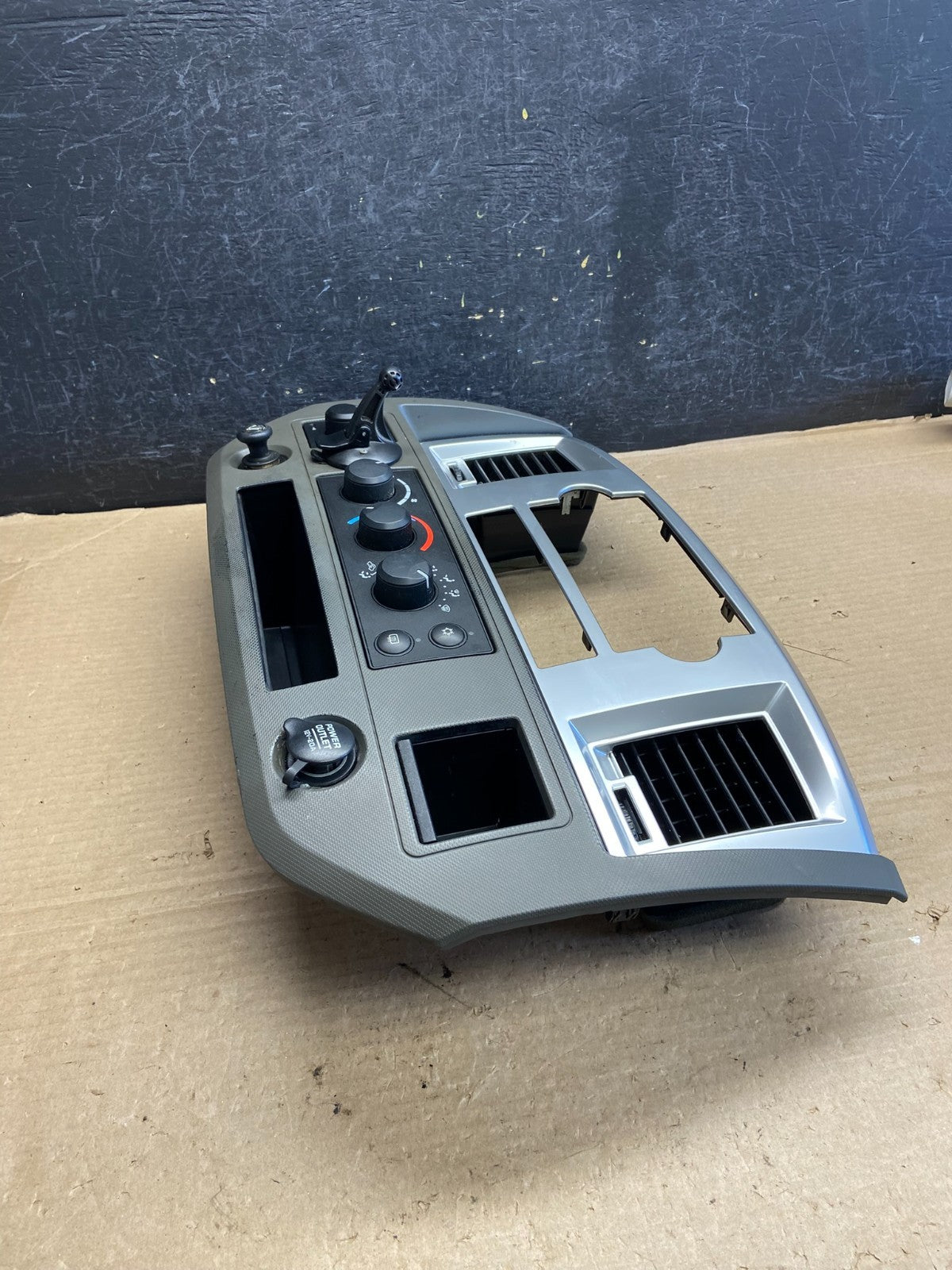 2006 to 2008 Dodge Ram Radio Climate Control A/C Heat Dash Bezel Trim AH3655 DG2