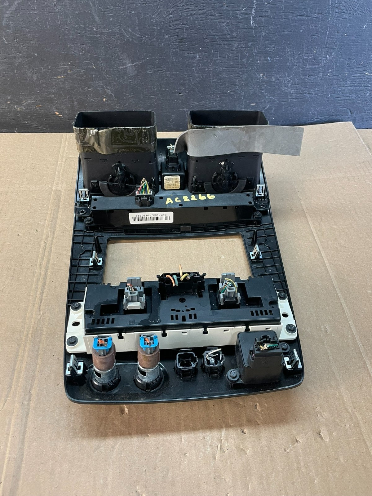 2006 to 2010 Hummer H3 Center Cosnole A/C Climate Control Radio Bezel ac2266 DG4