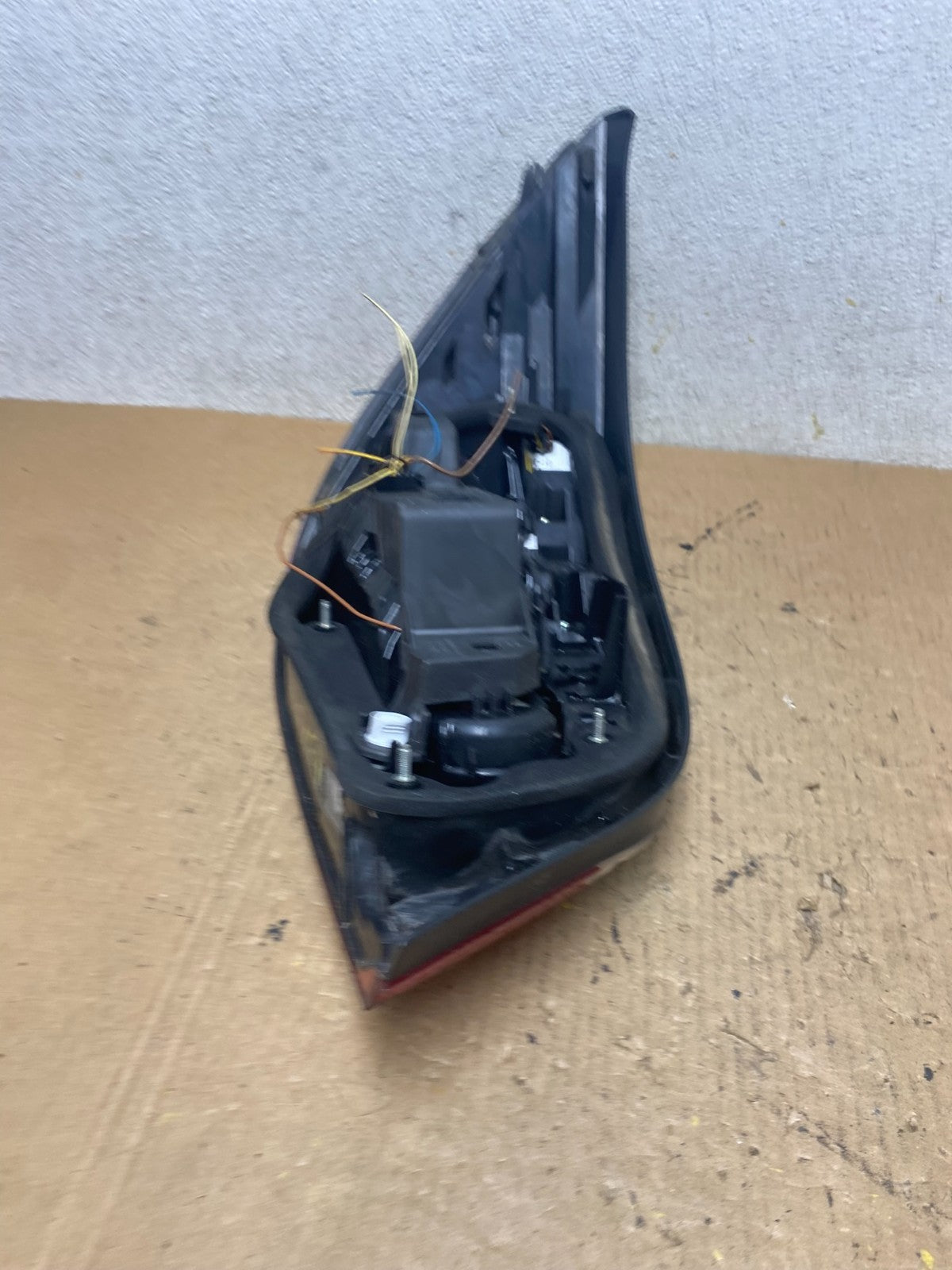 2008 2009 2010 BMW 5 525i 530i Right Passenger Rh Tail Side Light Oem Q8061 DW6
