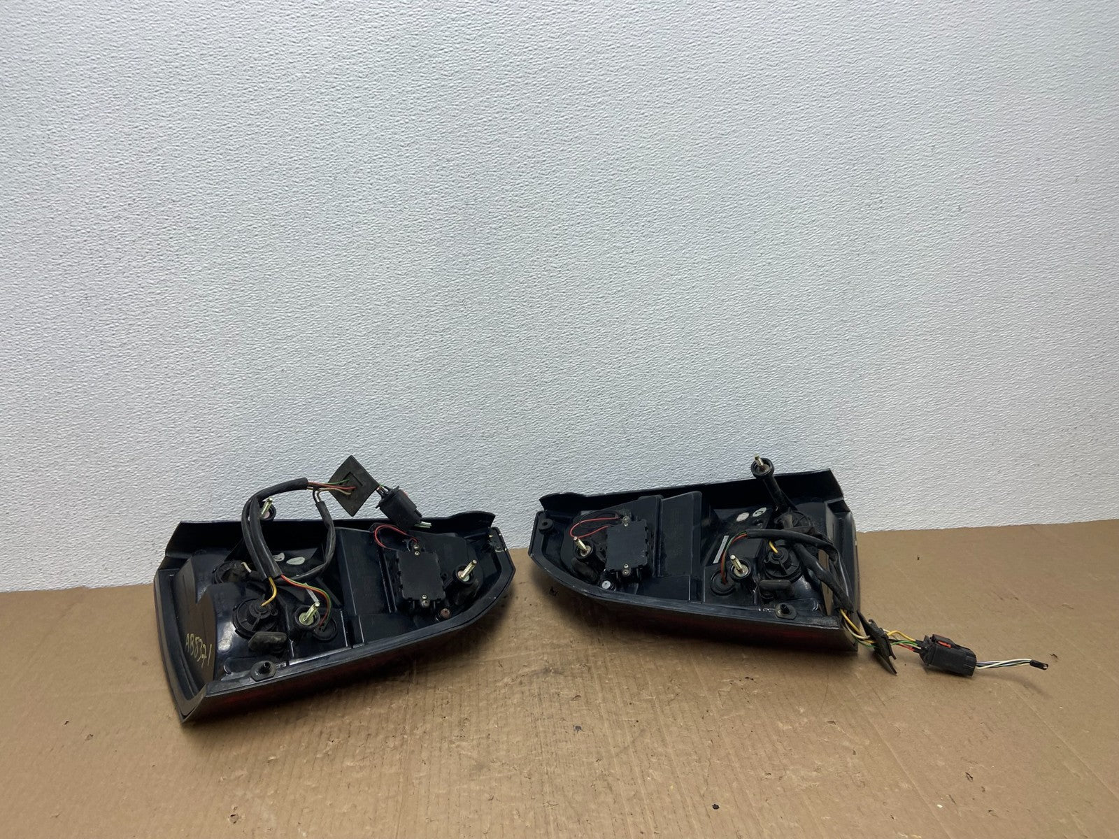 2005 - 2007 Chrysler 300 Left Driver Lh Side Tail Light AB8371 DG6