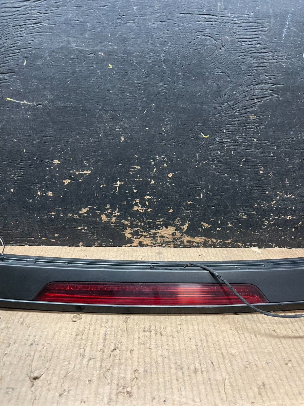 2007 to 2009 AUDI Q7 Rear Tailgate Spoiler W/ 3RD Third Brake Light OEM y6496 DG6