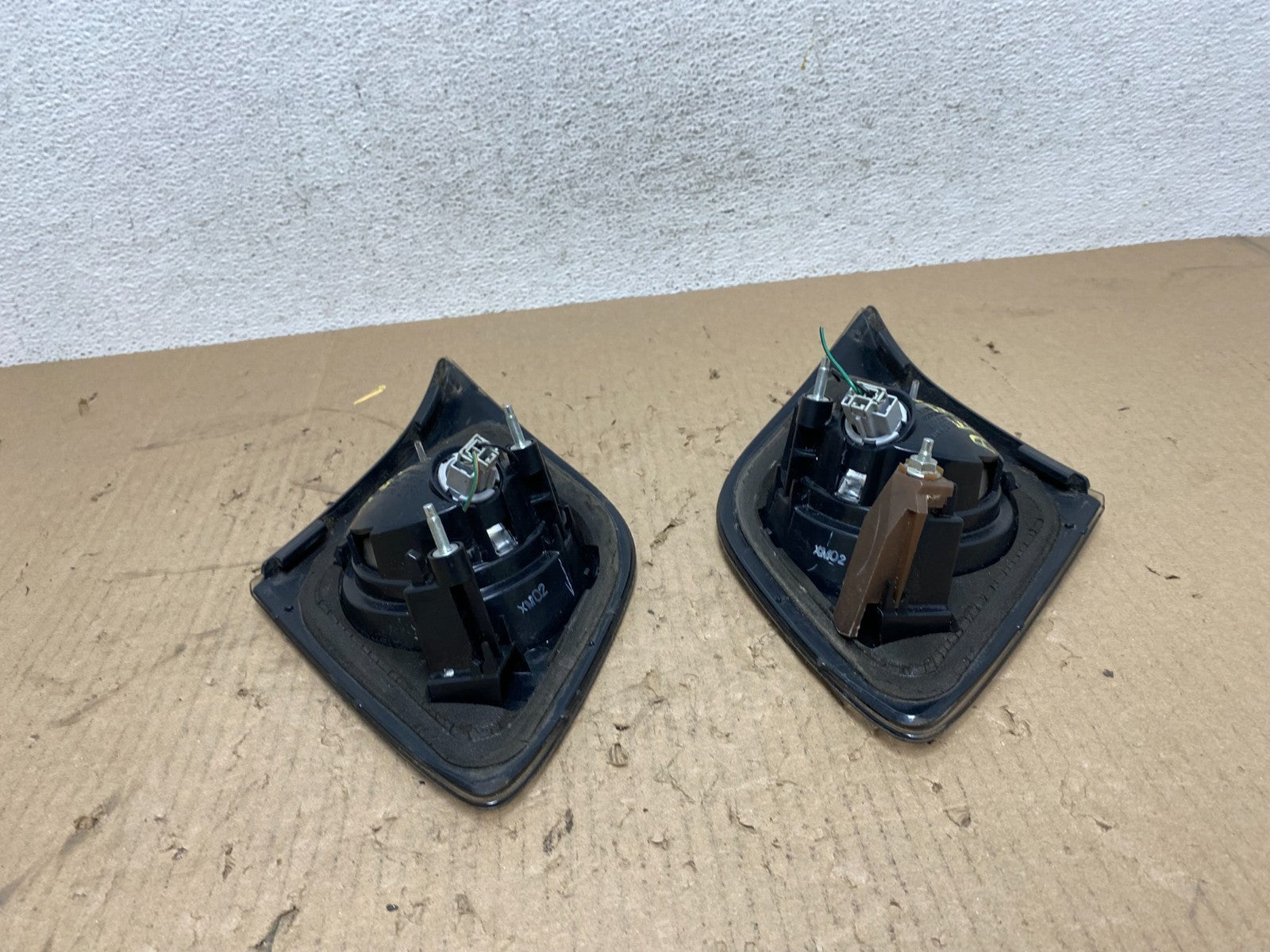 2004 to 2009 Mazda 3 Hatchback Left+Right Inner Tail Lights AE8837 DW7