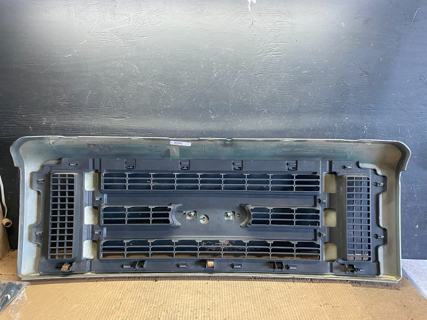 2008 to 2014 Ford Econoline E150 E250 Front Upper Chrome Grill Grille T6843 DG9