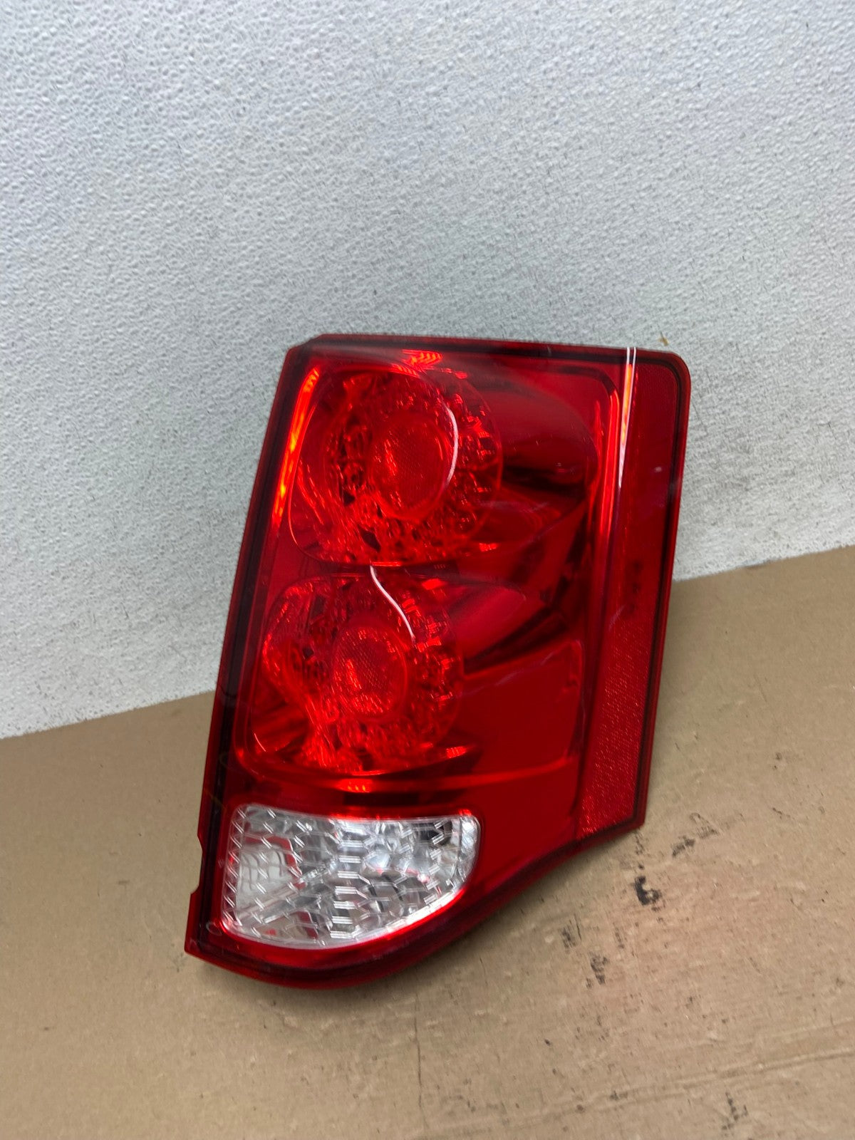 2011 - 2018 Dodge Grand Caravan Right Passenger RH Tail Light Led AF4555 LK0