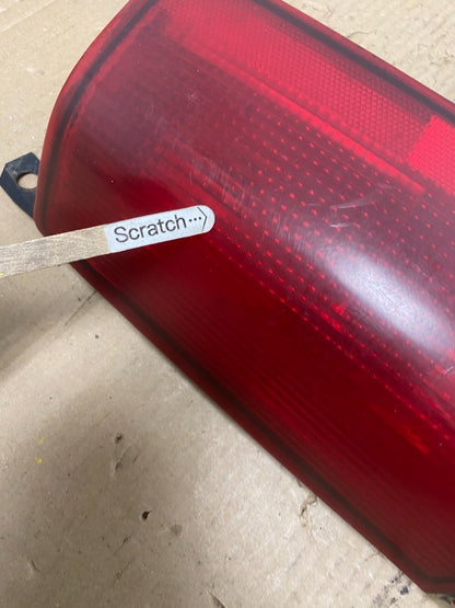 2000 to 2002 Chevrolet Express Left LH Side Tail Light Oem L6269 DW3