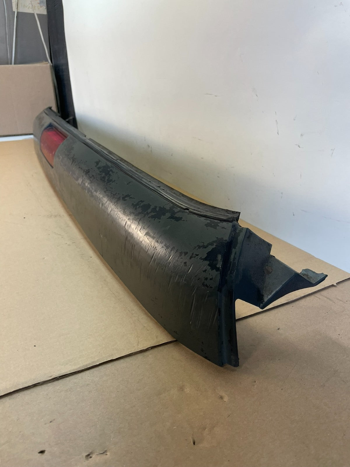 1996 to 2002 Chevrolet Express 3rd Third Brake Light Trim Spoiler ai4251 DG1