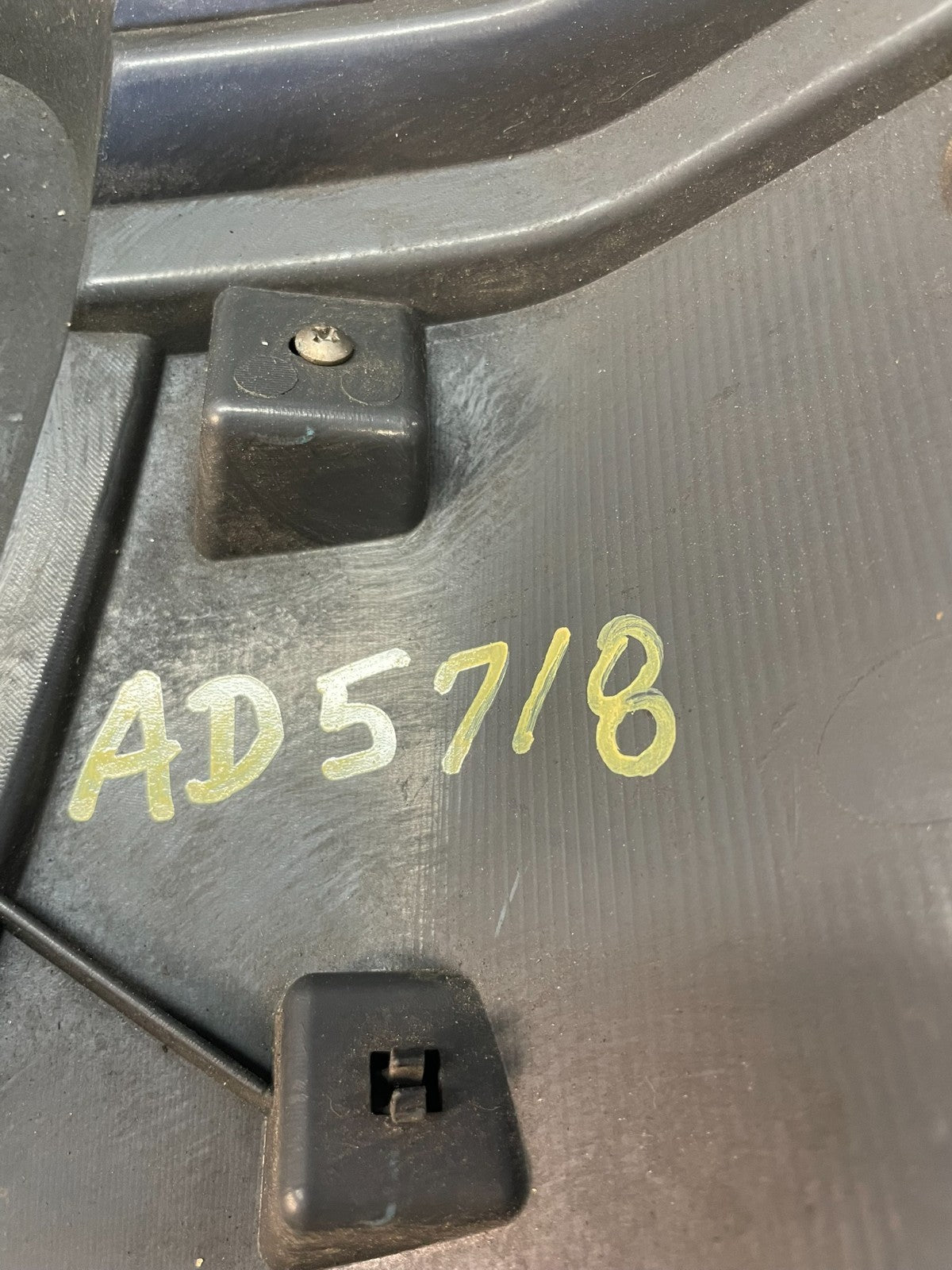 2003 2004 2005 Honda Pilot Front Upper Grill Grille AD5718 DW6