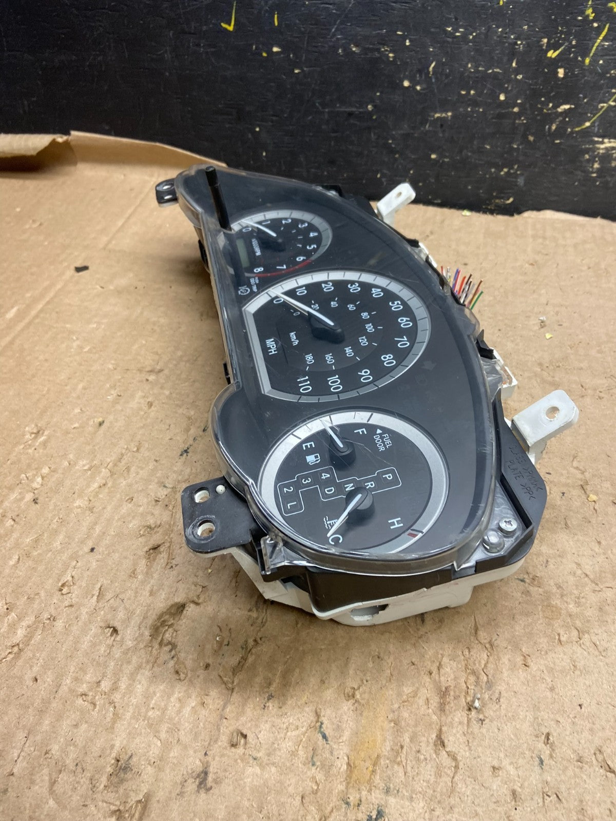 2004 2005 Toyota Sienna Speedometer Cluster Gauge z2008 DG3