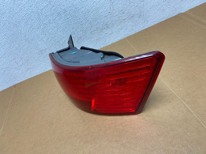 2009 to 2010 Hyundai Sonata Right Passenger Side Tail Light AD8876 DW1