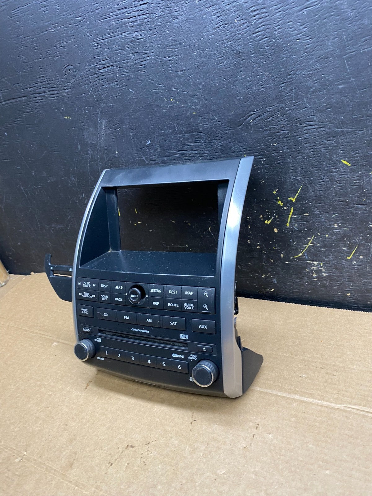 2007 - 2008 Nissan Maxima Center Dash Radio Surround Bezel Trim Vents W6474 DG1