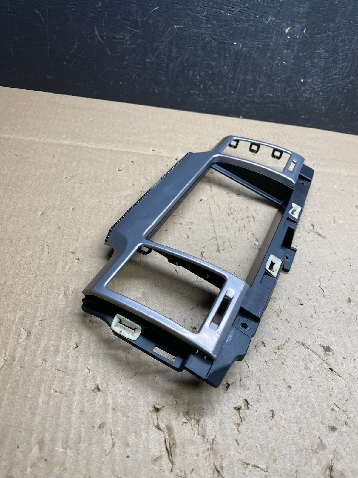 2010 - 2012 Lincoln MKZ Center Dash Gps Radio Bezel Panel Air Vent AC6597 DG3