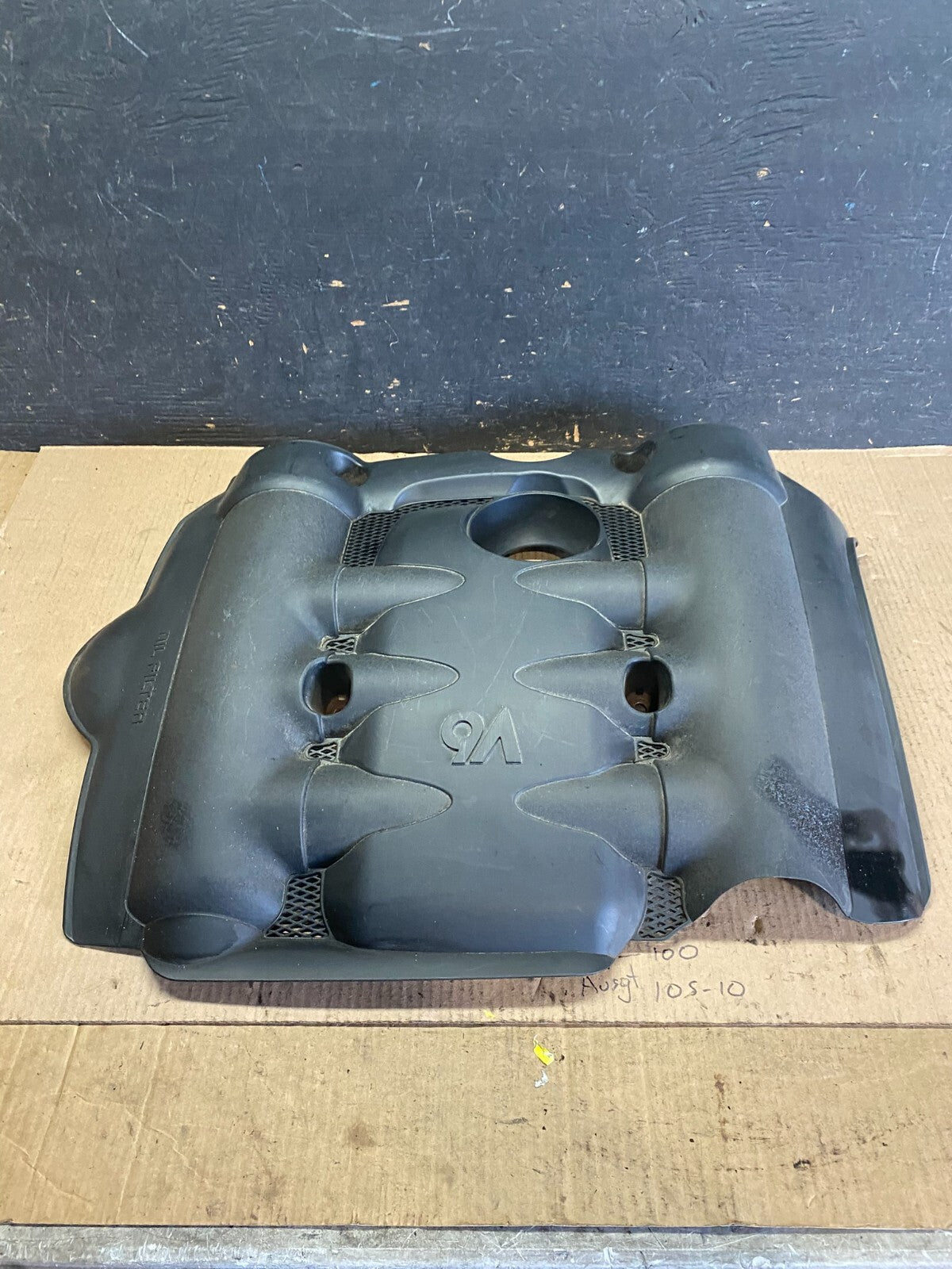 2006 to 2008 Kia Sedona V6 3.8L Engine Motor Cover O7859 PS1