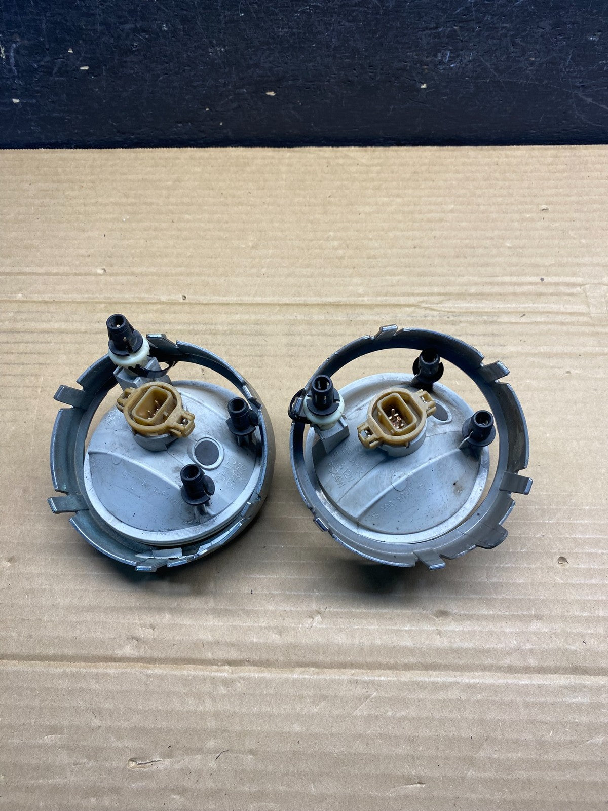 2007 to 2012 GMC Acadia Right+Left Fog Light AE6196 DG2