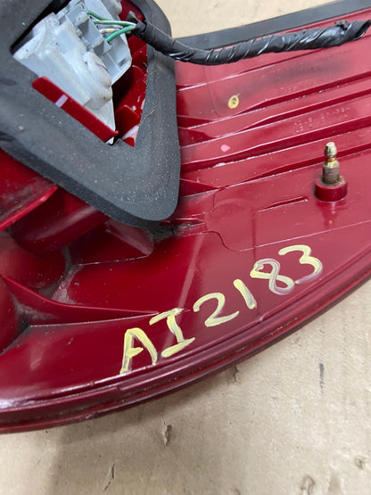 2004 to 2005 Toyota Sienna Left Driver LH Side Tail Light AI2183 LK6