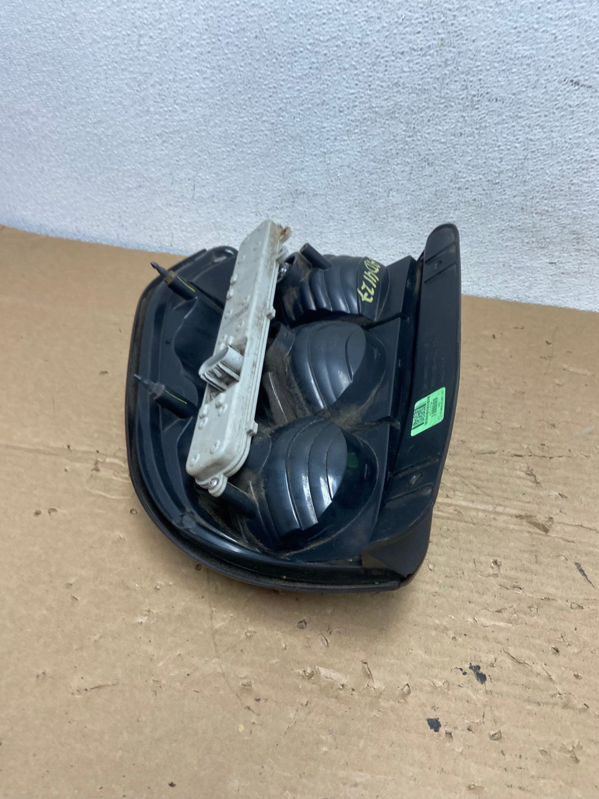 2002 to 2009 Chevrolet Trailblazer Left Driver LH Side Tail Light AD4127 LK6