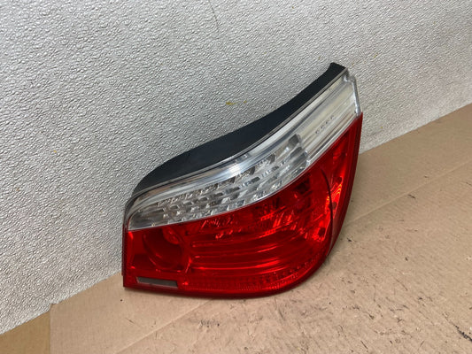 2008 2009 2010 BMW 5 525i 530i Right Passenger Rh Tail Side Light Oem Z4061 DW0