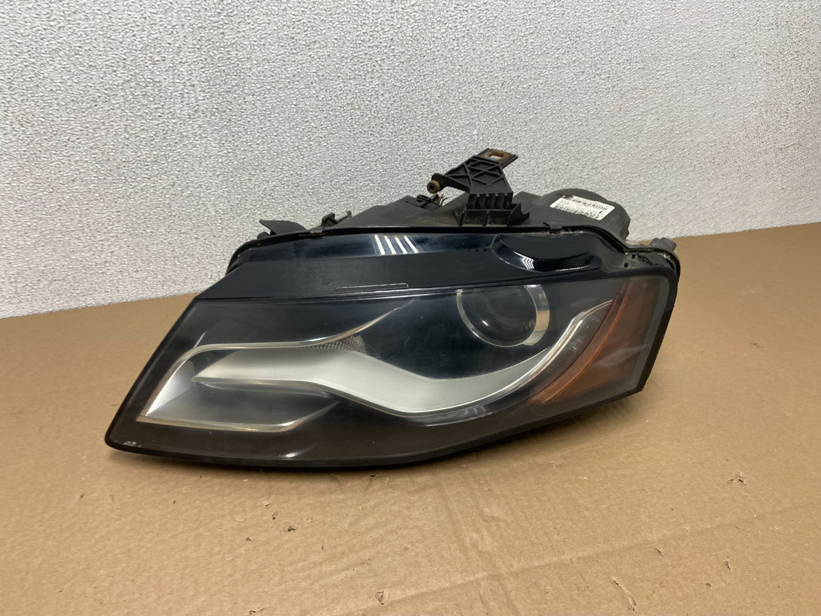 Xenon HID AFS 2009 to 2012 Audi A4 Left Driver LH Side Headlight AB6101 DW0