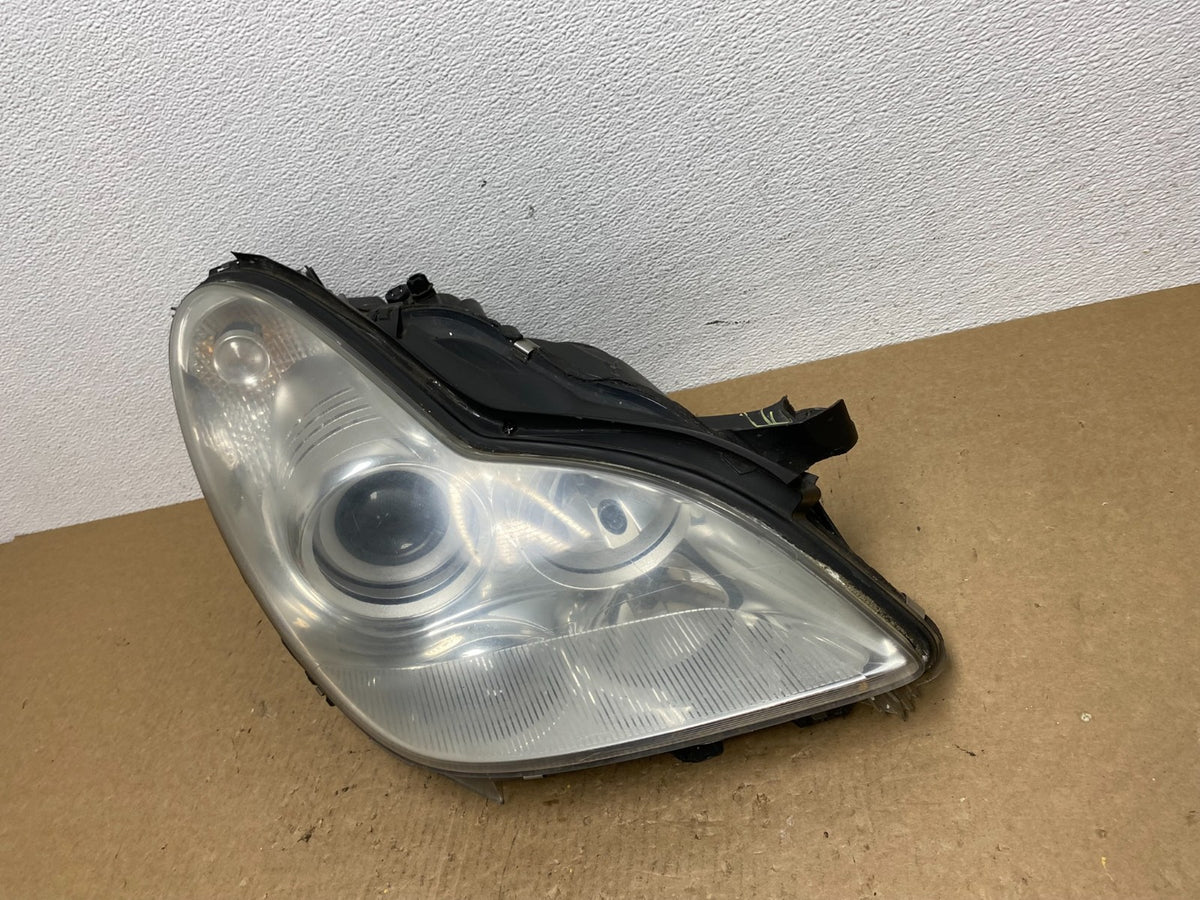 2006 - 2011 Mercedes W219 CLS500 Right Passenger Halogen Headlight AC1373 DW1