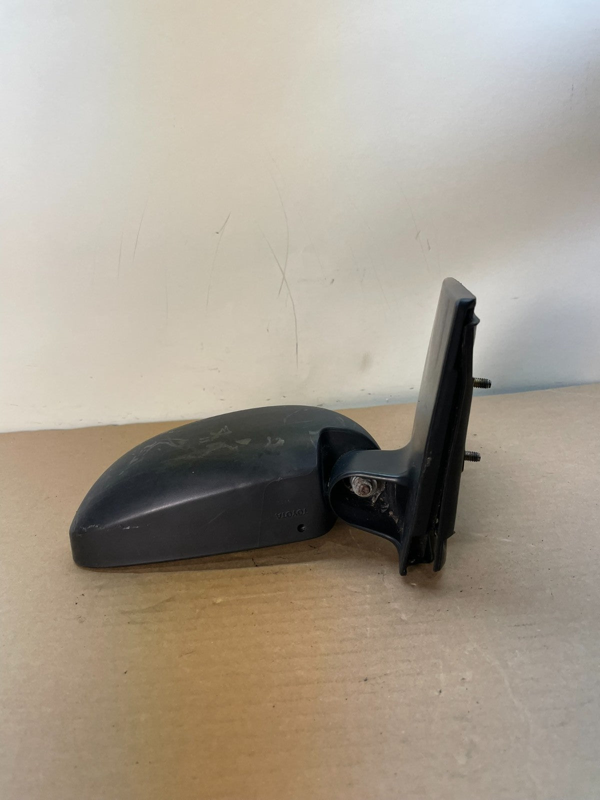 2000 to 2005 Toyota Echo Right Passenger RH Side View Door Mirror AH8777 DW3
