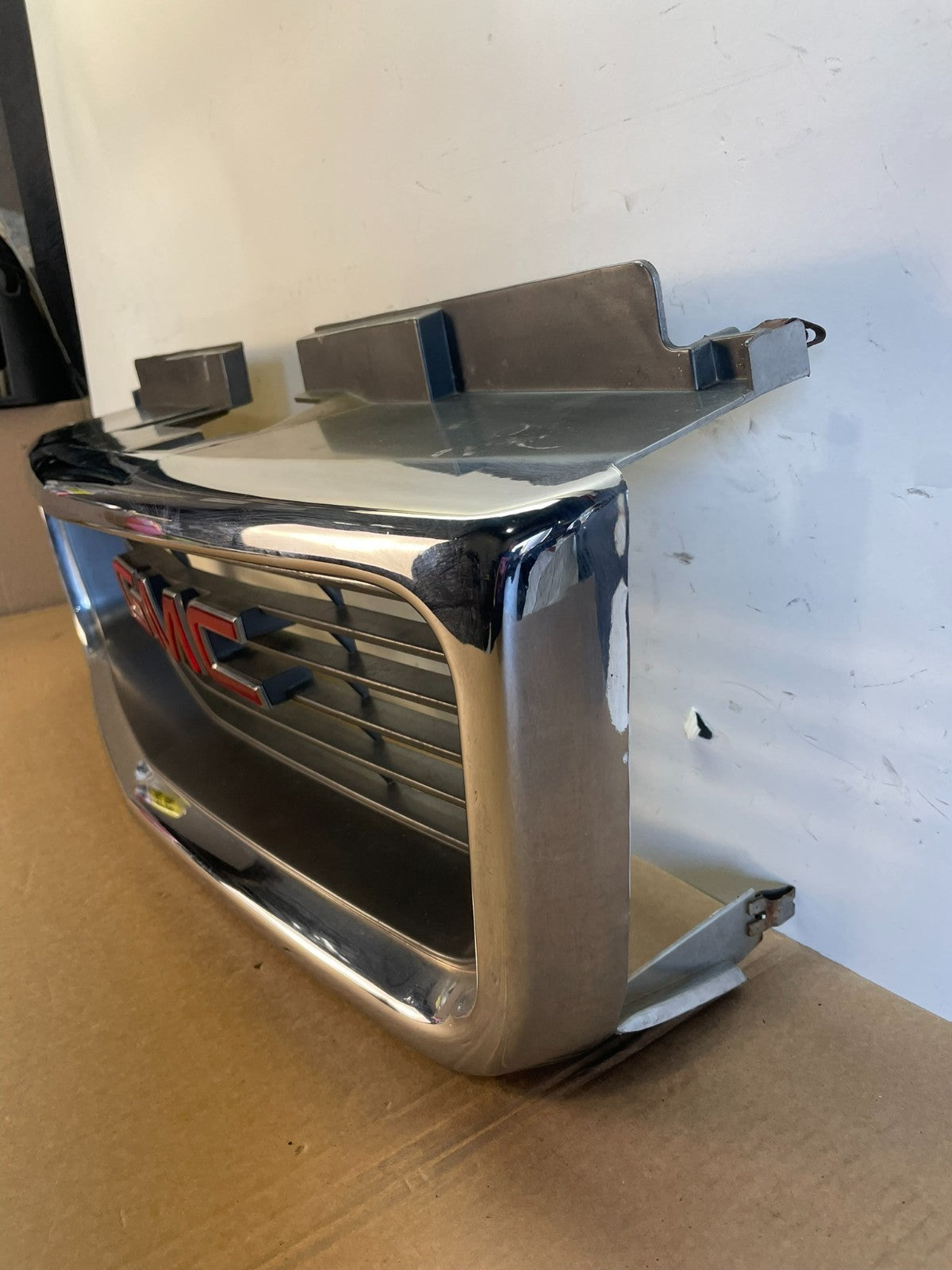 1998 to 2004 GMC Sonoma Front Grill Grille AG29091