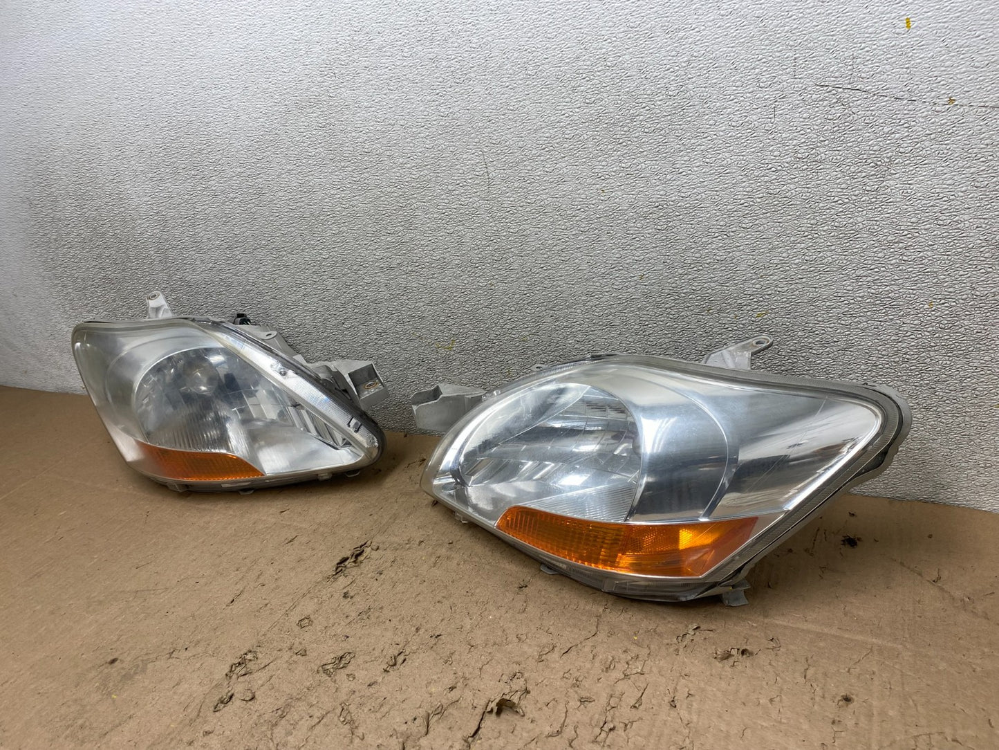 2007 2008 2009 Toyota Yaris Left+Right Halogen Headlights Oem W3693 DW1