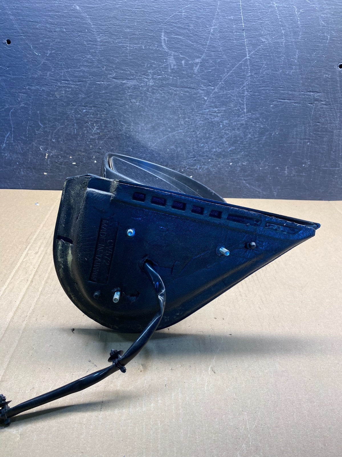 2007 to 2013 Chevrolet Tahoe Silverado Suburban Left Driver Mirror AG3521 DW3
