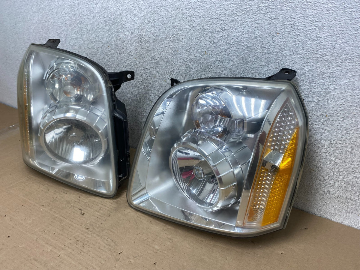 2007 - 2014 GMC Yukon Halogen Headlights Left+Right Side Set AH9478 DW1