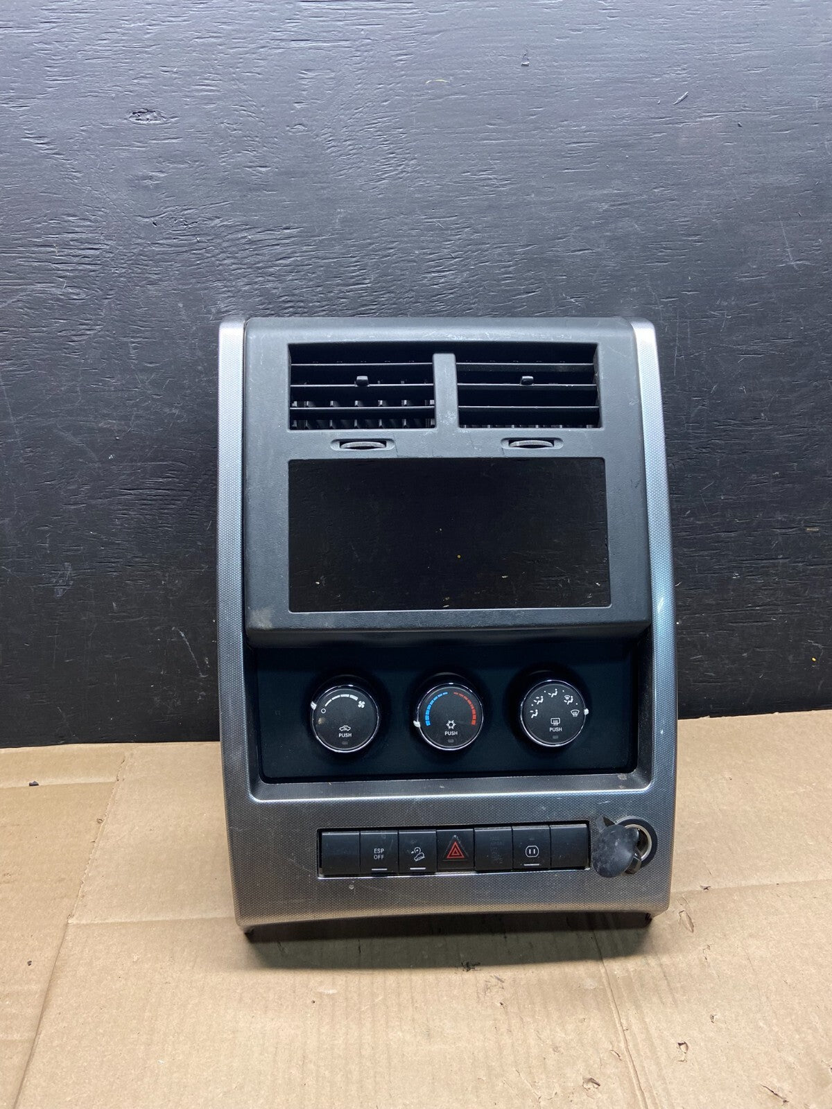 2008 to 2012 Jeep Liberty Dash Climate Temperature Control Radio Bezel L5329 DG0
