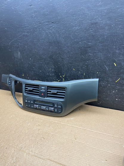 2005 to 2010 Honda Odyssey  Radio Climate Control Dash Trim Bezel W1604 DG1