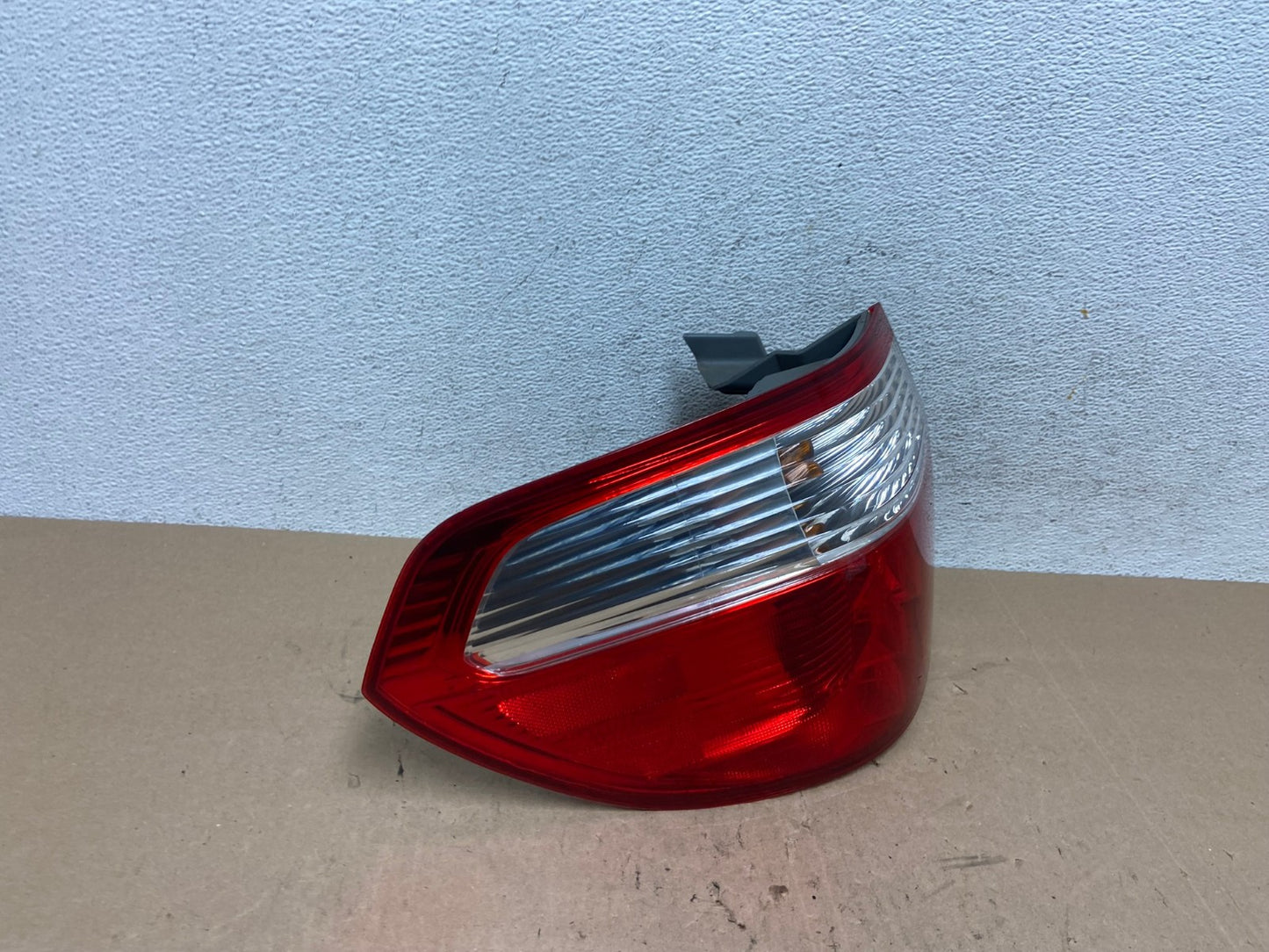 2005 2006 2007 Honda Odyssey Left Driver LH Side Tail Light AE6059 LK2