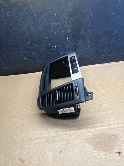 2007 to 2009 Hyundai Santa Fe Center Dashboard Radio Bezel Trim AH1497 DG1